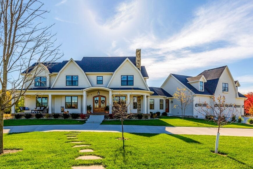 Rustic 5-Bedroom Farmhouse